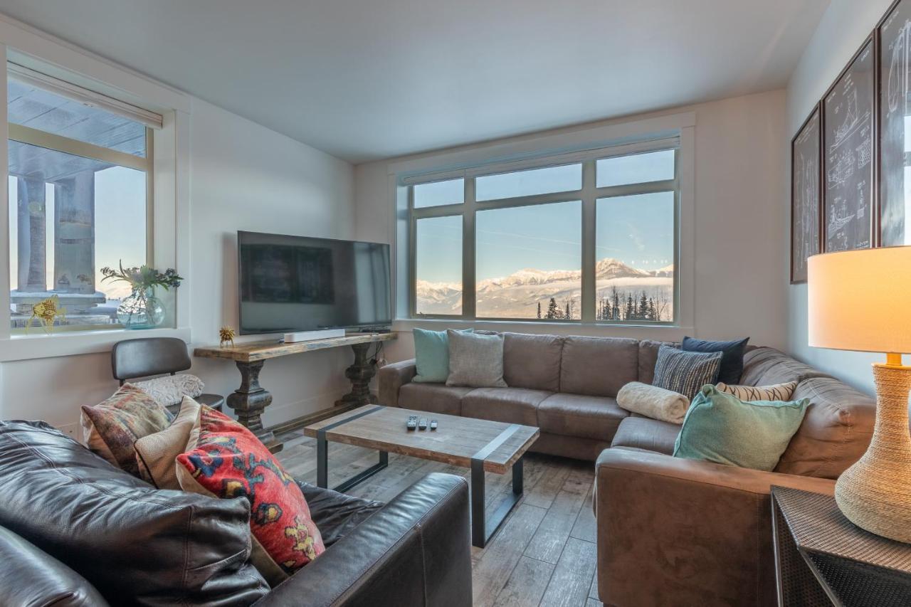 Fully Renovated Ski-In/Out Loft With Private Hot Tub! Golden Exterior foto