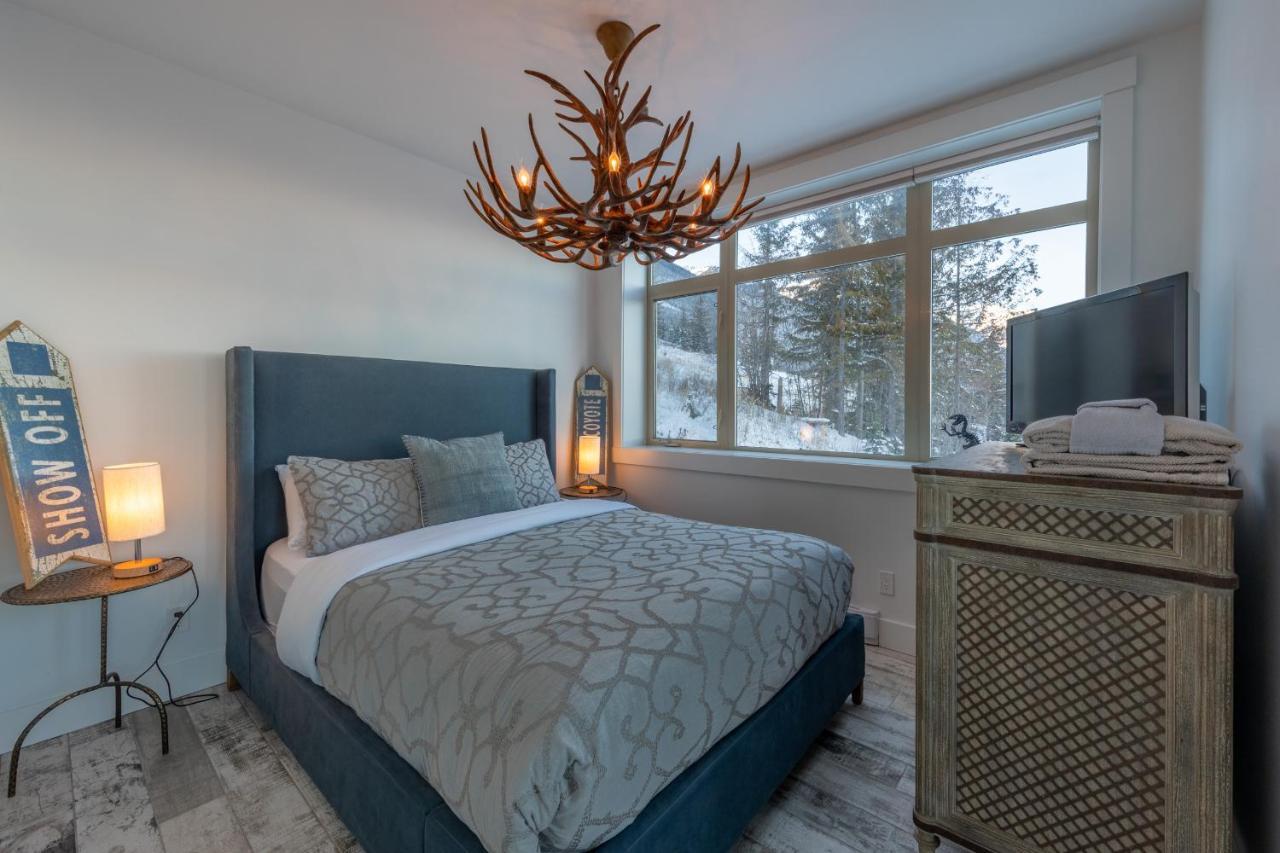 Fully Renovated Ski-In/Out Loft With Private Hot Tub! Golden Exterior foto